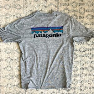 Men’s small capilene cool daily Patagonia shirt